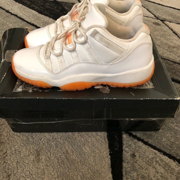 Jordan retro 11s